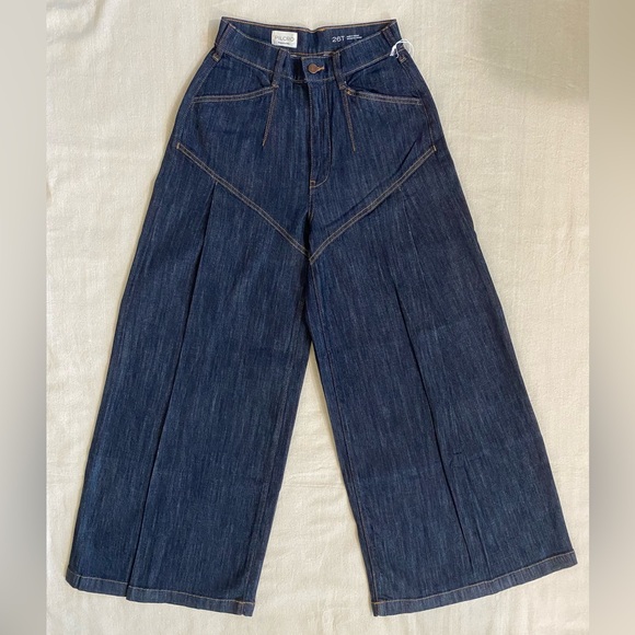 Pilcro Seamed Flounce High Rise Wide Jeans NWT - Picture 4 of 14